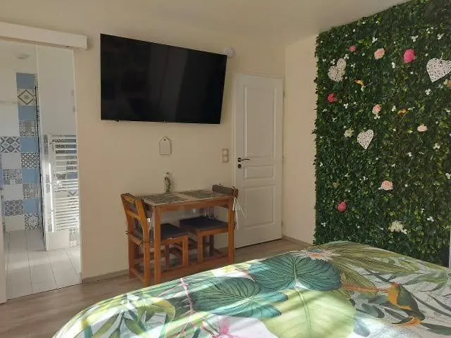 Hébergement de vacances Gite Les Nids De La Baie Favières